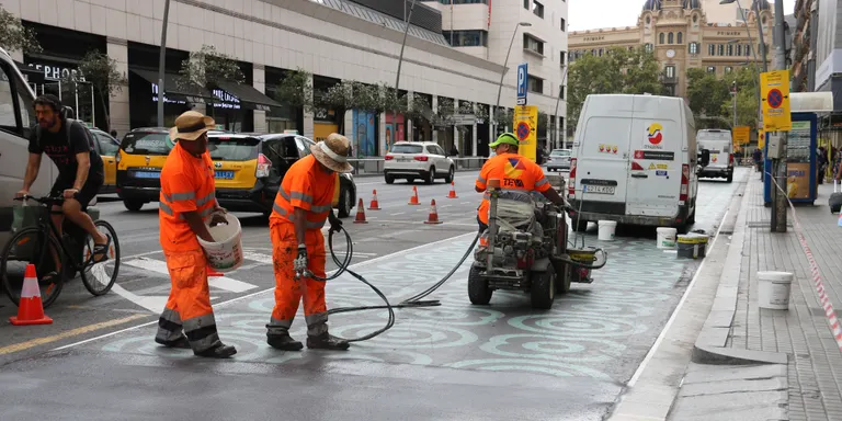 BComú critica que el govern de Collboni "desmantelli" la pacificació al carrer de Pelai: "No té rumb ni model de ciutat"