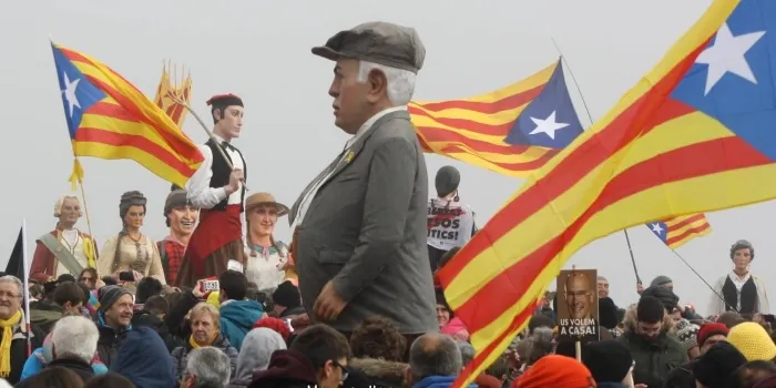 Fins a 90 colles geganteres han participat a la trobada en suport als Presos Polítics davant la presó de Lledoners