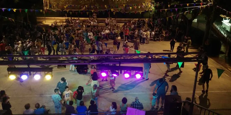Les Comarques enceta la temporada de festes majors als barris