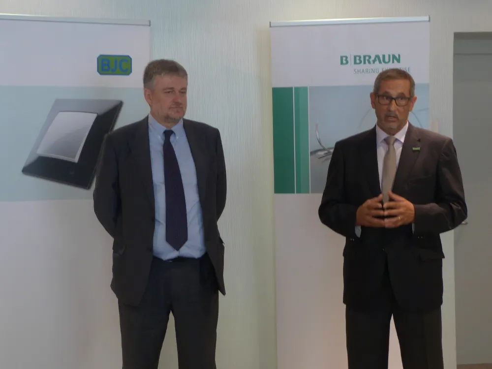 Busquets de BJC, a l'esquerra, i Jiménez de Braun han explicat l'acord