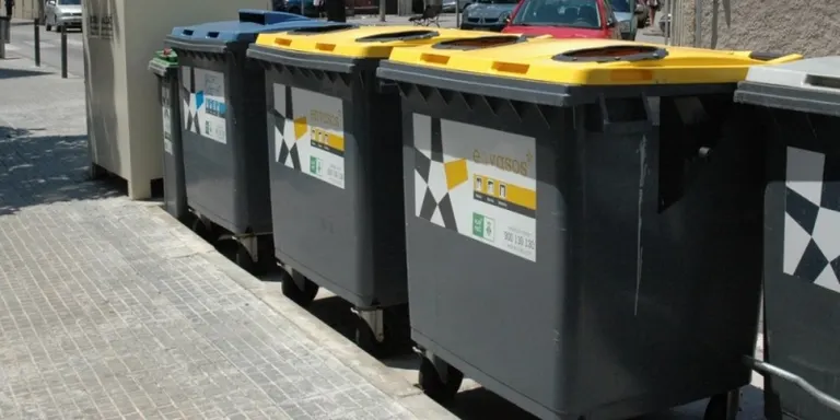 Empreses i comerços ja poden demanar l’exempció de la taxa d’escombraries