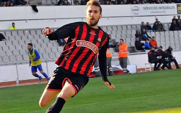 El veí i futbolista professional Alberto Benito donarà el tret de sortida a la Festa Major de Sant Martí d'Altafulla aquest divendres