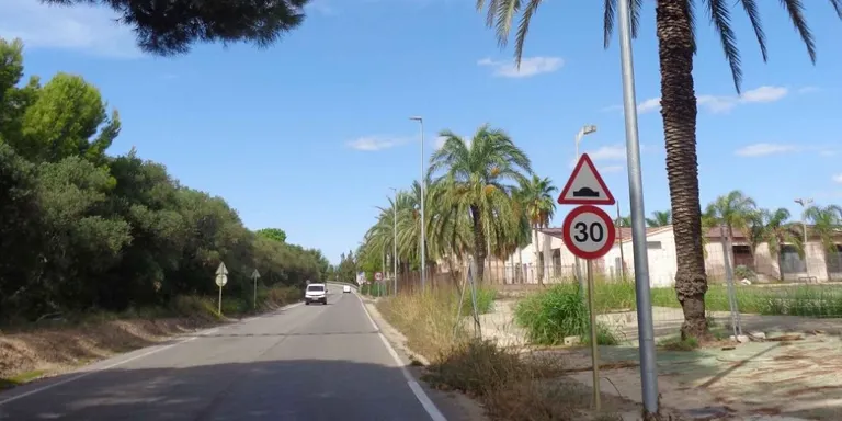 El tram nord de l’avinguda Vilafortuny de Cambrils disposa d’un nou enllumenat