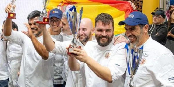 Rafael Aguilera, de la pastisseria Cal Jan de Torredembarra, fa el segon millor panettone de xocolata del món