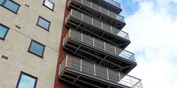 Rebutjades les mocions del PSC sobre ajuts de lloguer d’habitatge i per restablir l’activitat als consultoris mèdics