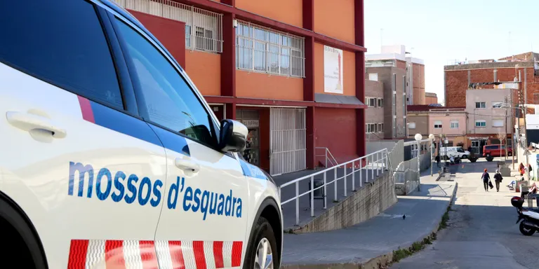 Detenen el jove que va amenaçar de mort el germà de la víctima de la violació de Badalona