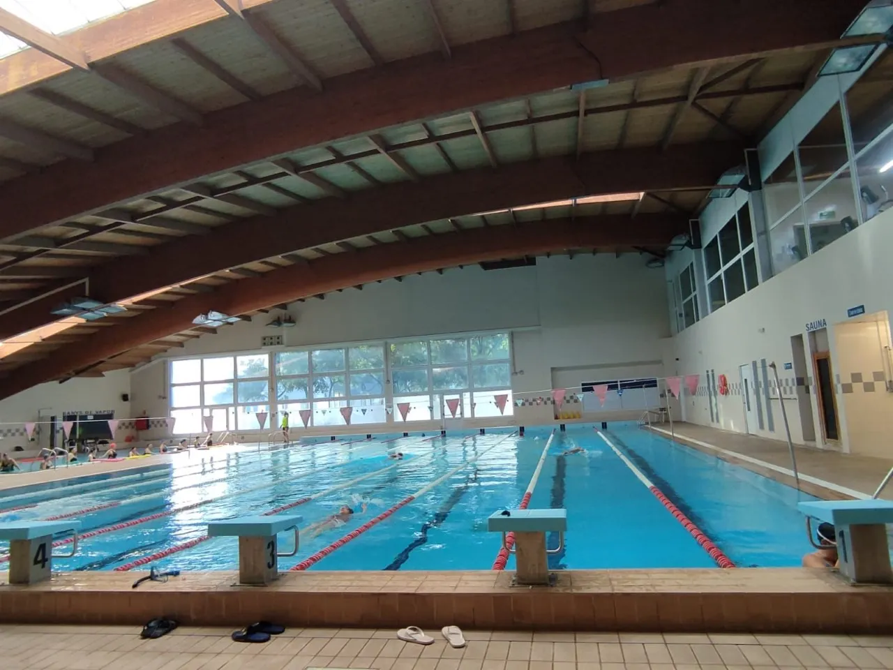 L’Ajuntament de Cambrils millora la depuració de l’aigua i la climatització de la piscina coberta