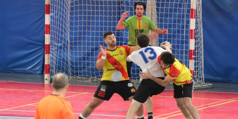 A casa però amb un rival fort