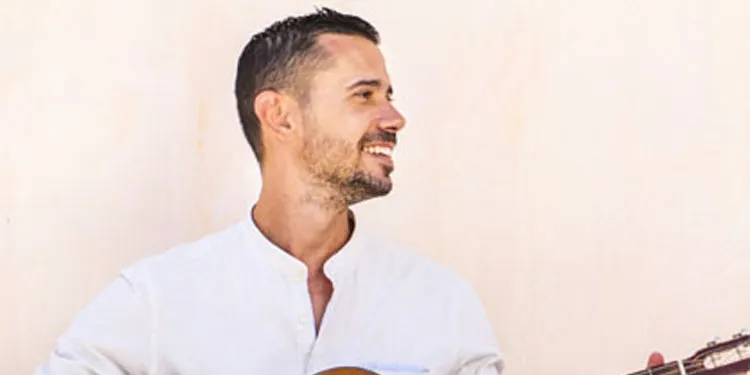 El utrerano Diego Prieto lanza su primera canción, «Quiero»