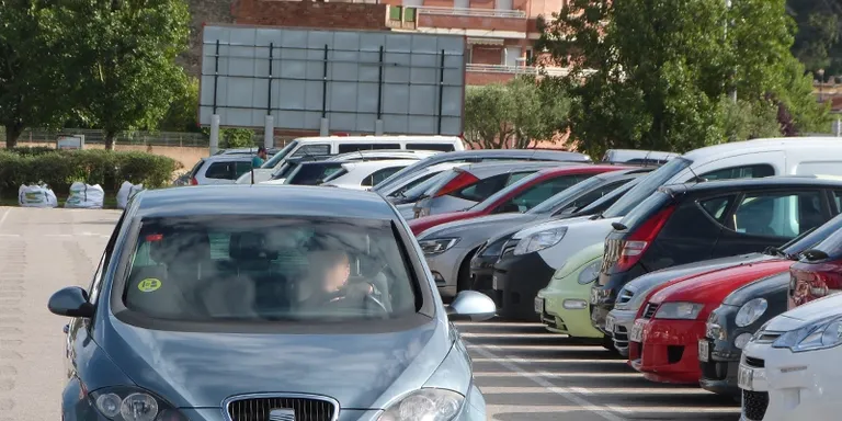Rubí té una plaça d’aparcament gratuïta per cada tres habitants