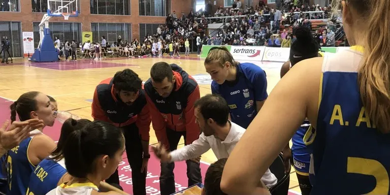 El Cadí La Seu reté el cinquè lloc després d'emportar-se el duel amb el Femení Sant Adrià (50-59)