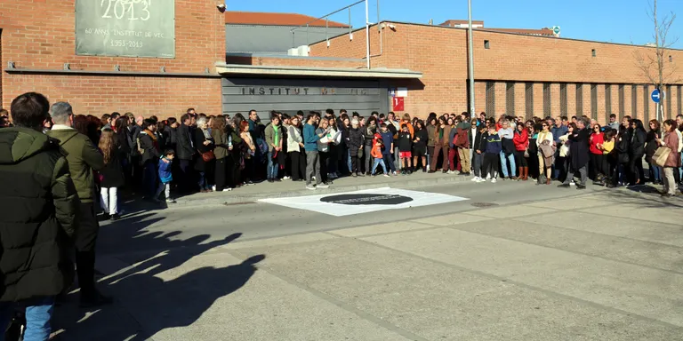Indignació a Vic perquè Educació estudia suprimir els estudis d'ESO i Batxillerat de l'Institut de Vic