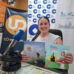 Rocío Romero acerca la emoción de sus cuentos a la Biblioteca de Utrera - episode art