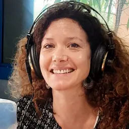Entrevistes de la Justa del 18/2/2021 — Dona o ets? Exposició d’Imma Boronat a Can Ginestà: pintura amb les mans, igualtat de gènere i educació artística - episode art