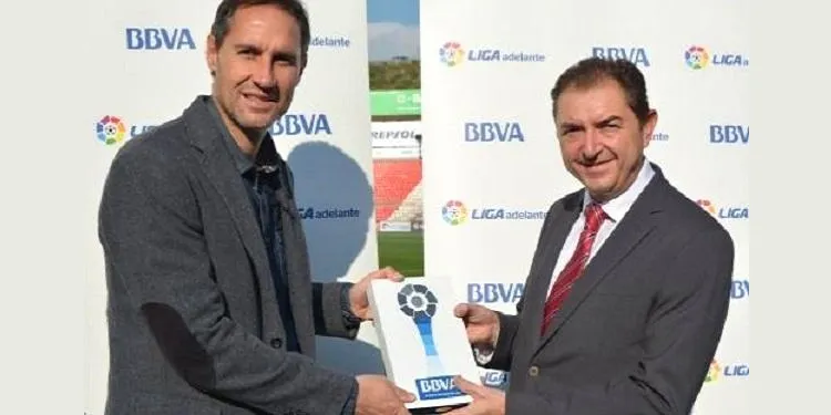 Vicente Moreno, escollit millor entrenador de la Liga Adelante el mes de novembre