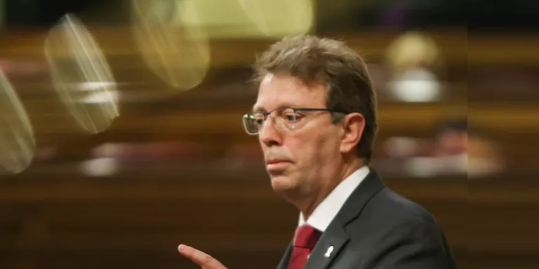 Bel retreu a Junts i la CUP que se sumin al 'no a tot' de la dreta contra els pressupostos de l'Estat