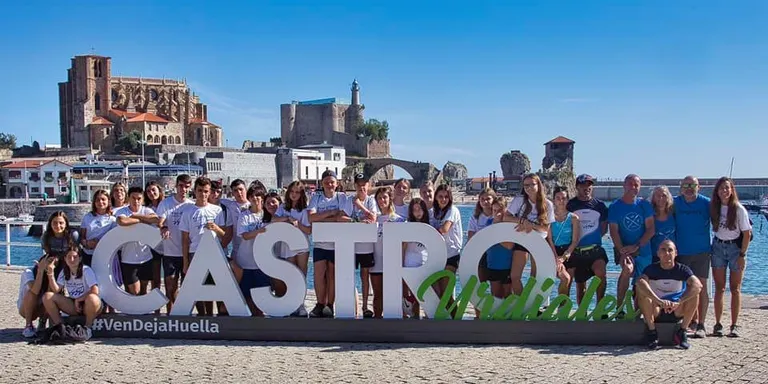 L’Escola de rem del Vent d’Estrop Cambrils reprèn les estades de rem a Castro Urdiales