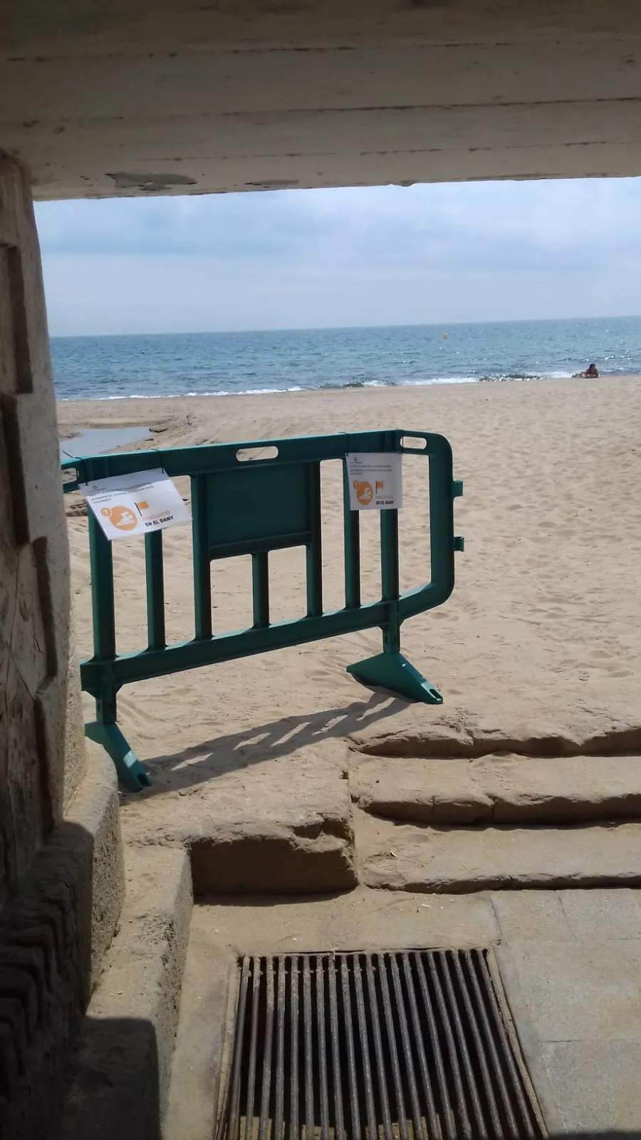 Baixa la concentració d’ostreospis a la platja ubicada entre Ronda Vilassar i el carrer Sant Vicenç