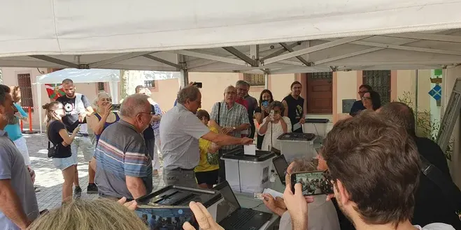2.110 persones han votat a Òrrius en la consulta popular per reivindicar l’1 d’Octubre