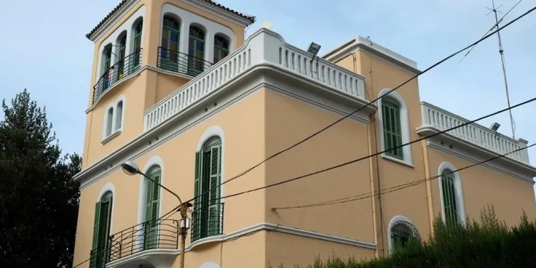 Els equipaments i edificis municipals varien el seu horari a l'estiu