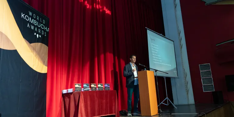 El Casino de Caldes acull la cerimònia de lliurament dels Premis Mundials de la Kombucha, amb 150 participants de 22 països