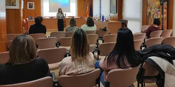 Els treballadors municipals d'Altafulla es formen per saber com actuar en cas d'assetjament sexual a la feina