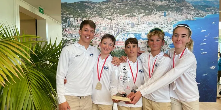 El Club Nàutic Cambrils puja al pòdium de la Monaco Optimist Race