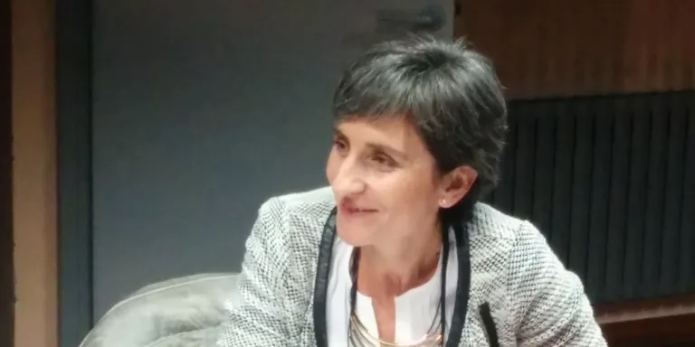 Carme Lostao pren possessió del càrrec de consellera comarcal