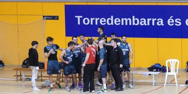 Victòria i segona posició a la butxaca per al Torredembarra BC en el duel directe contra el CB Valls (66-60)