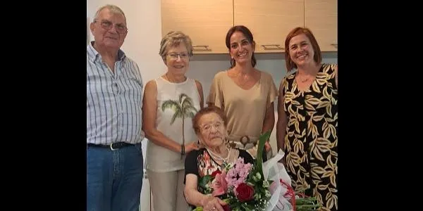 La Pobla de Montornès ret homenatge a una veïna centenària