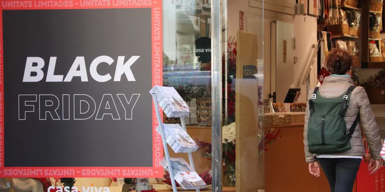 Gairebé la meitat de les compres online del Black Friday es retornen i alguns productes acaben destruïts