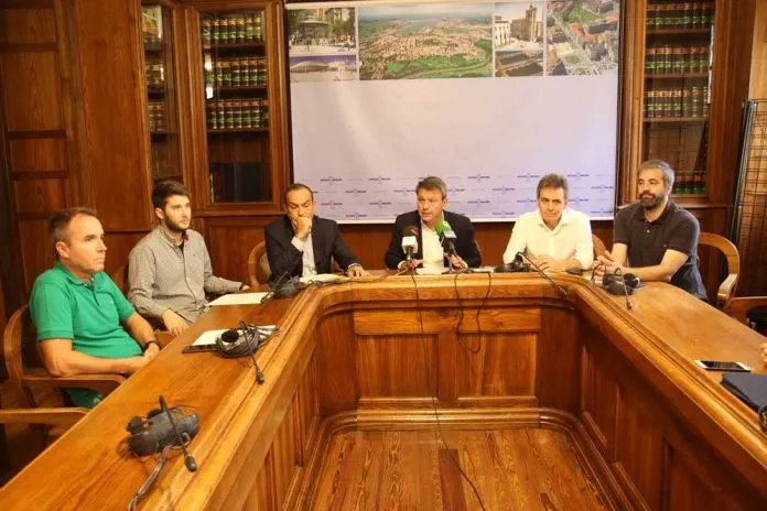 LOS GRUPOS POLÍTICOS DEL AYUNTAMIENTO DE IRUN RECHAZAN EL PROYECTO ZALDUNBORDA