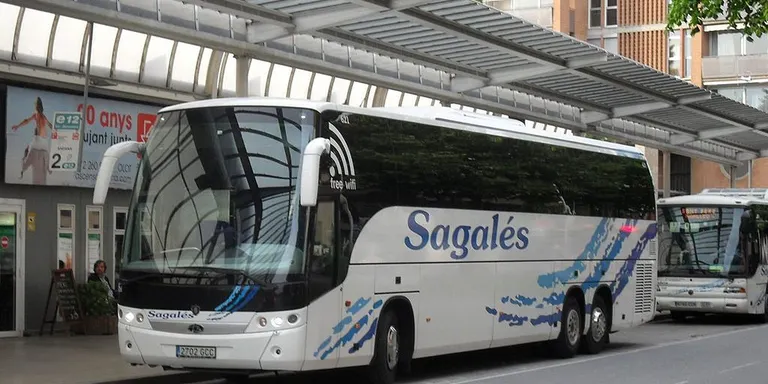 Caldes forma part de la nova línia d’autobús que uneix Moià i la UAB
