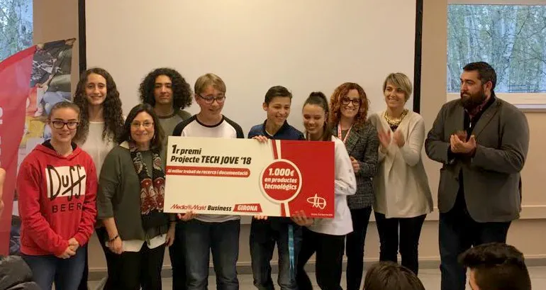 Estudiants de l'Institut Pineda guanyen el premi del 'Projecte Tech Jove 18'