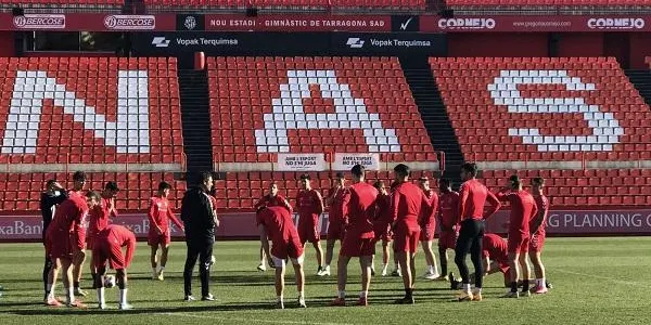 Un integrant del primer equip del Nàstic, positiu de la Covid-19