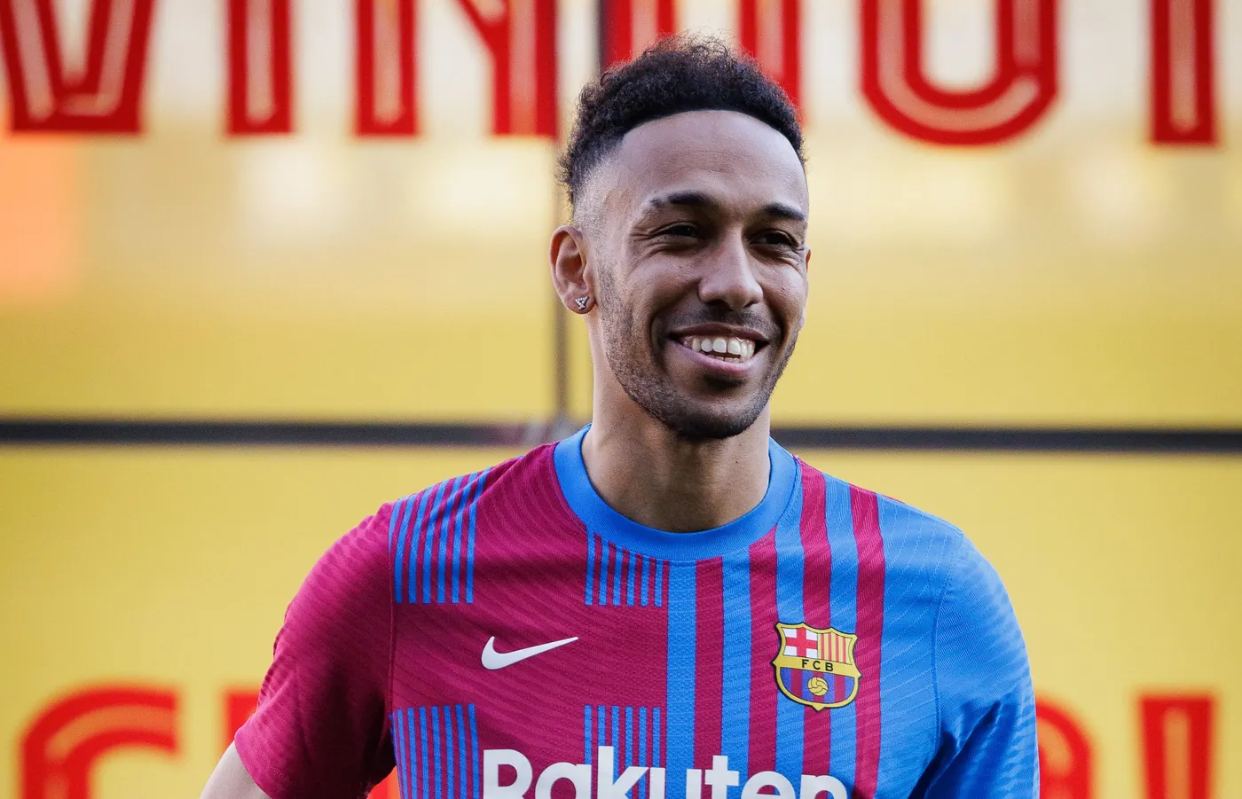 Aubameyang llueix la blaugrana per primer cop