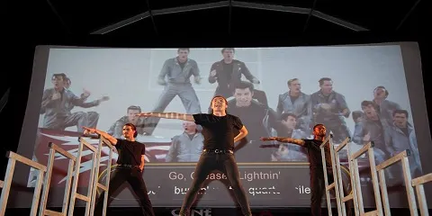 "GREASE" EN LA PLAZOLETA DEL JUNCAL