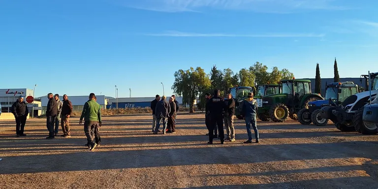 Els pagesos de l’Alt Camp es mobilitzen al Port de Tarragona