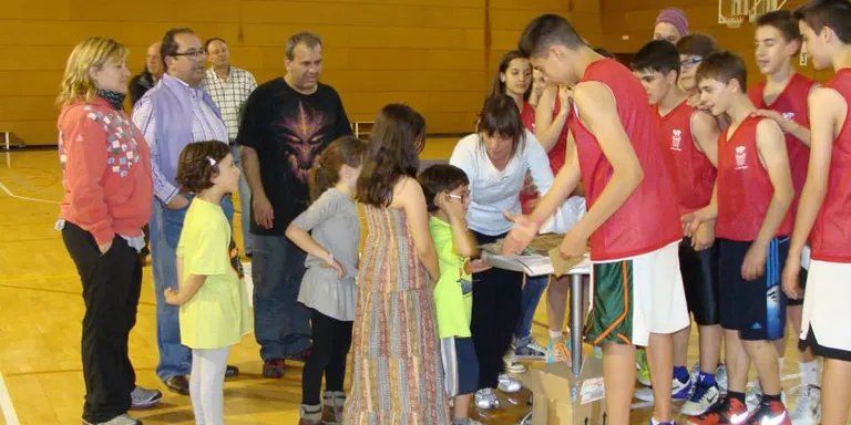 Les 12 Hores del Sedis Bàsquet apleguen més de 200 aficionats