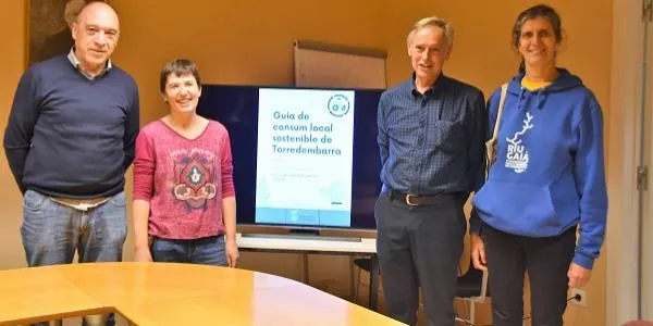 Una cinquantena d'establiments comercials formen part de la primera edició de la 'Guia de consum local sostenible de Torredembarra'