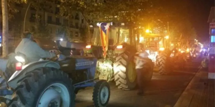 20 tractors del Maresme es van afegir ahir a les protestes a Barcelona