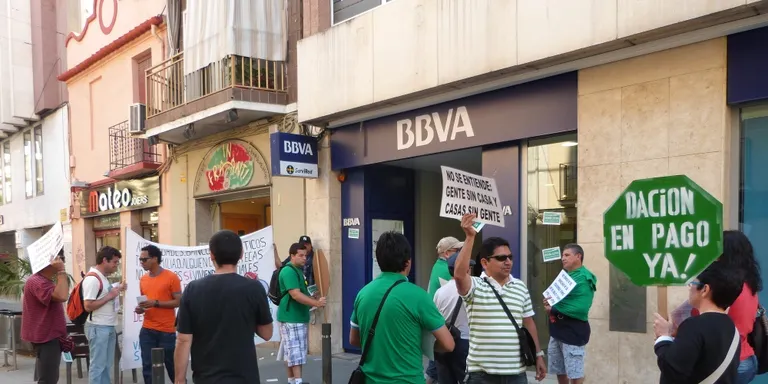 La PAH vol que l'habitatge entri en la campanya electoral