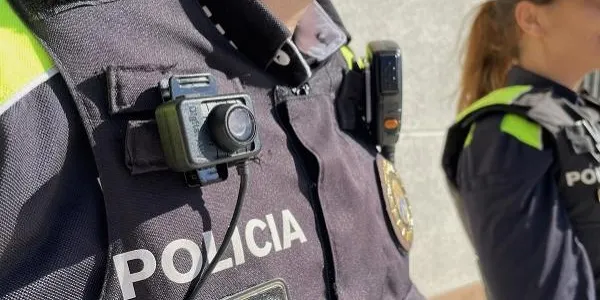 La Policia Local de Roda de Berà estrena 12 càmeres personals de gravació
