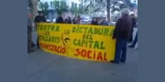 Una cinquantena de manifestants a la concentració de l'1 de Maig a la Seu