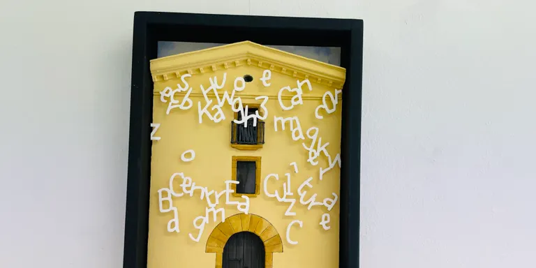 Façanes de Pineda, la nova exposició de l'Associació d'Artesans de Pineda.