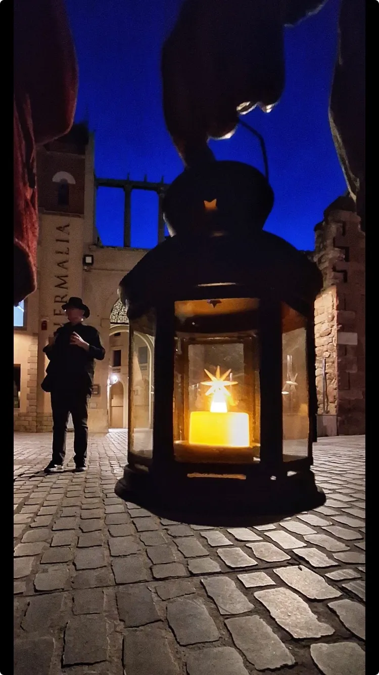 Una cinquantena de persones participen al primer “Camins de bruixes” nocturn