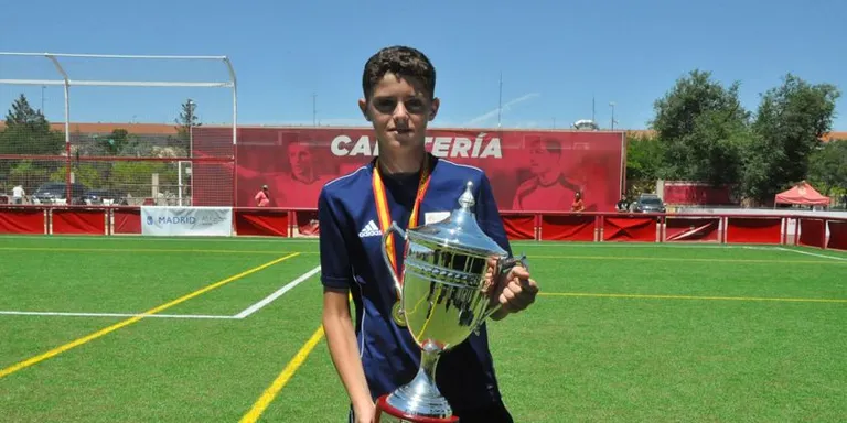 El cambrilenc Martí Guinovart guanya el campionat d’Espanya de futbol S-12 amb la Selecció Catalana