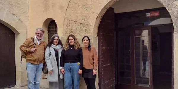 Veïns i Ajuntament d'Altafulla acorden col·laborar en l'acompanyament dels menors que arriben aquest dilluns a la vila