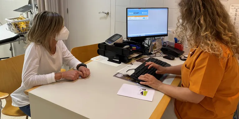 El personal d'infermeria de l'Alt Pirineu i Aran ja pot prescriure medicaments mitjançant la recepta electrònica