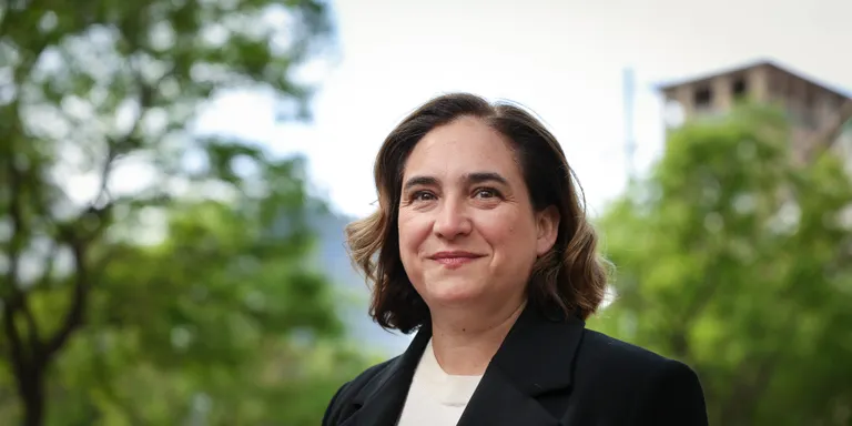Colau proposa partir-se l'alcaldia amb ERC i el PSC per crear un "govern fort" i "progressista" a Barcelona